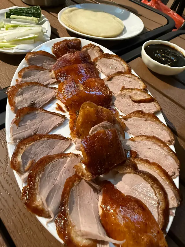 北京片皮鴨(半隻)