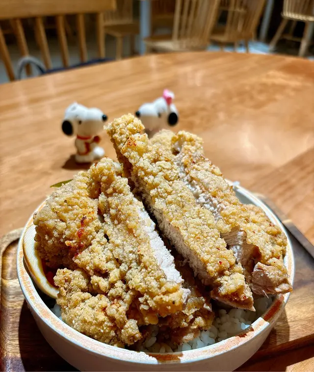 巷仔巨無霸排骨便當
