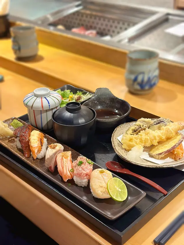火炙壽司6件配天婦羅定食