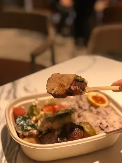 鴨胸配香橙燒汁