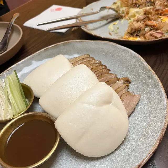 三杯片皮鴨胸刈包