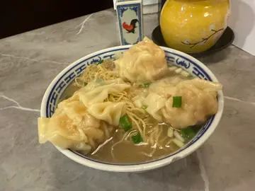 招牌雲吞麵