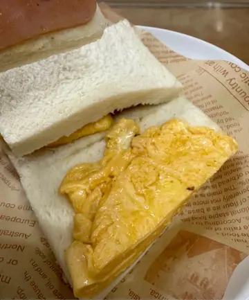 腿蛋治