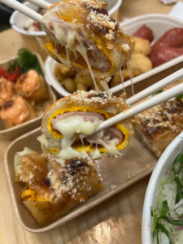 拉絲芝士火腿蛋餅