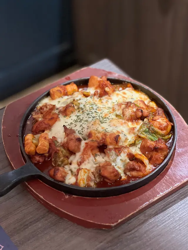 招牌甜辣芝士無骨烤雞