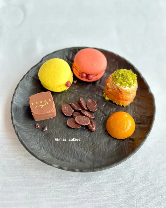 Petit Fours