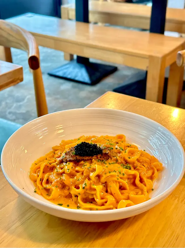 sea urchin pasta