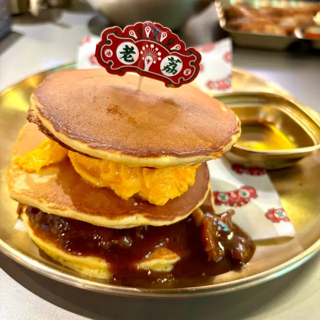 沙嗲牛炒蛋熱香餅漢堡