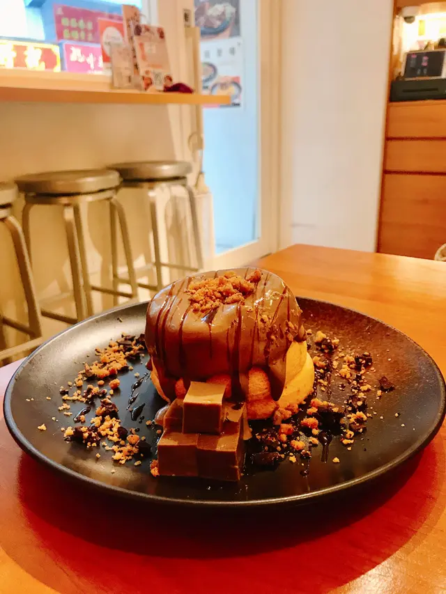 榛子焙茶pancake+雲尼拿雪糕