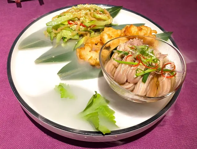 前菜: 麻香拌海蜇, 椒鹽脆鮮魷, 酒香醉鴨舌