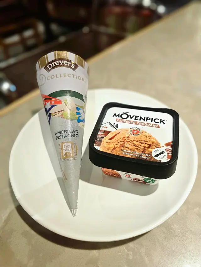 Mövenpick特濃咖啡雪糕+Dreyer's美國開心果扭紋脆筒