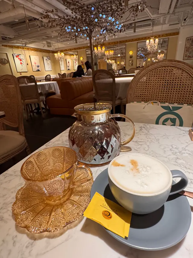 English Breakfast Tea & Latte