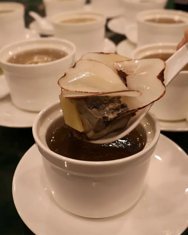 川貝海底椰燉烏雞湯