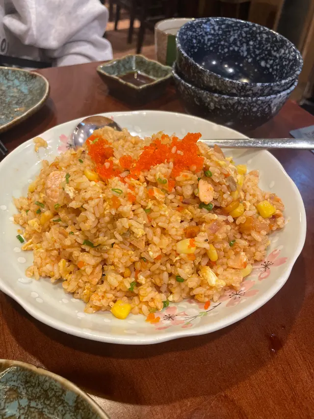 蟹籽三文魚炒飯