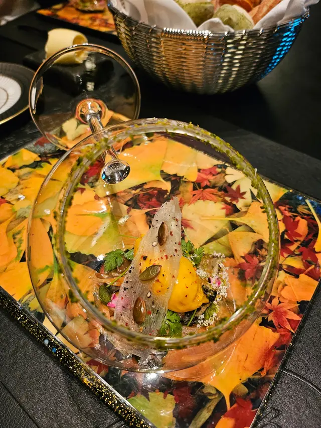 南瓜雪糕伴醃野菌配開心果