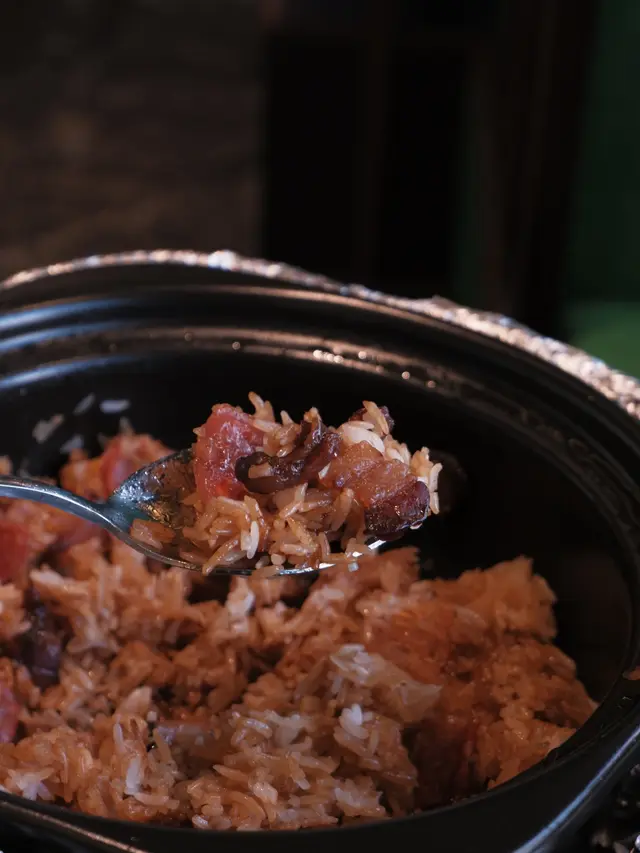 金牌非遺味煲仔飯