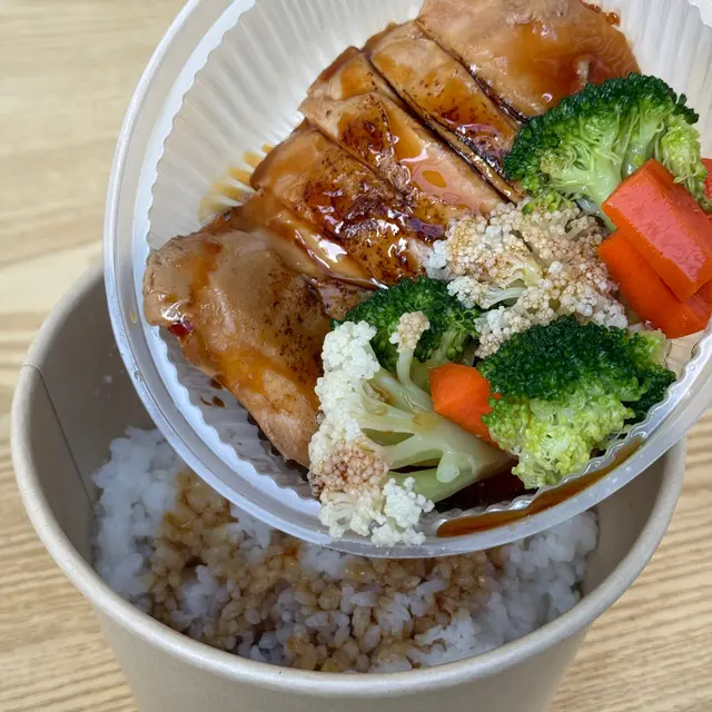 野菜燒汁慢煮雞扒丼