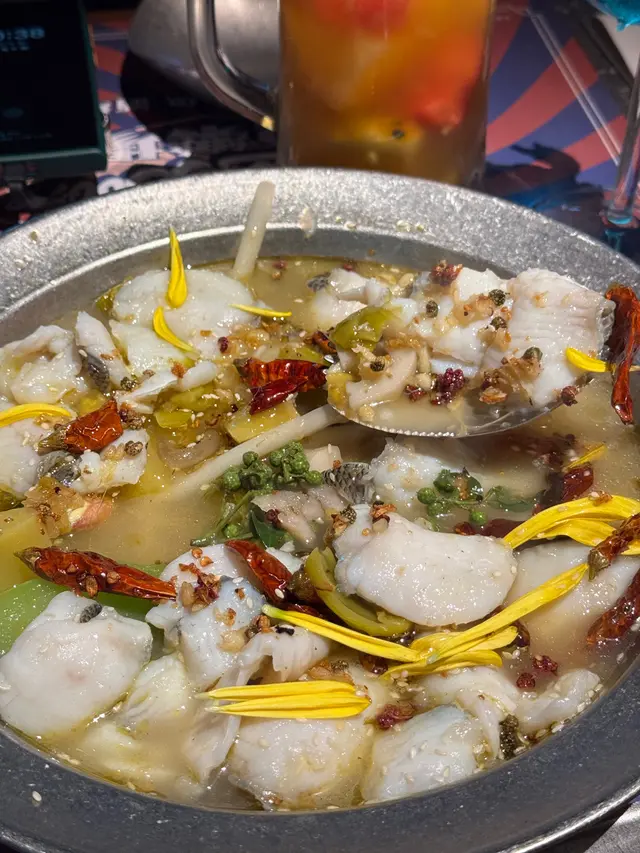 老壇酸菜魚