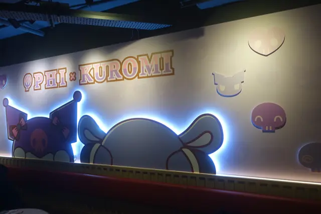 由門口到店內,隨處可見 Kuromi 的足跡