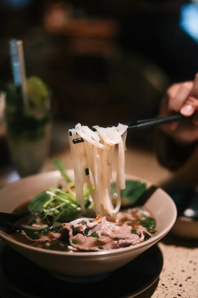 生牛肉湯河