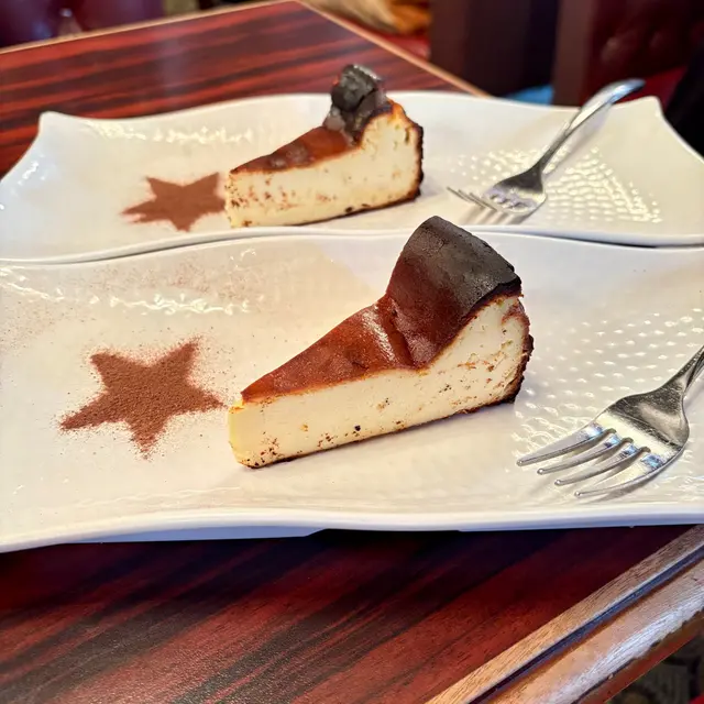 西班牙巴斯克焦香芝士蛋糕