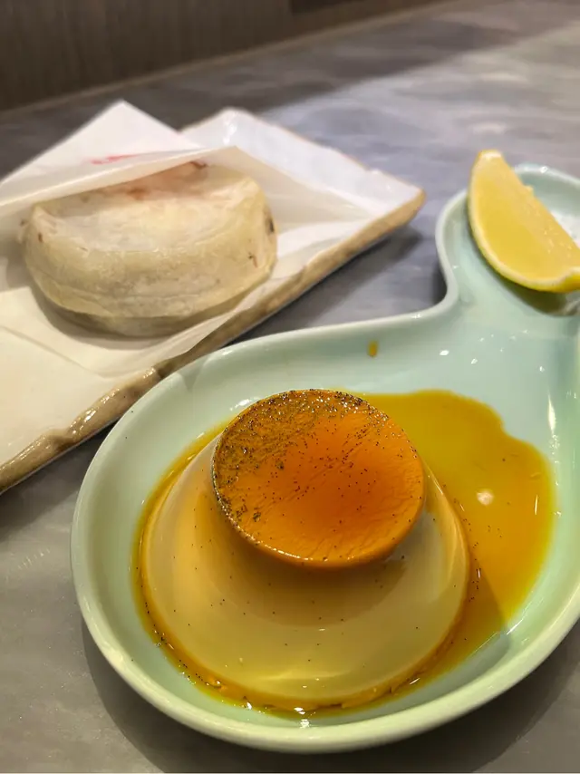 天神布甸(自家製)+ 福岡太宰府名物梅枝餅(紅豆餅)