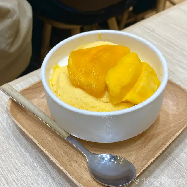 芒果奶昔雙皮奶