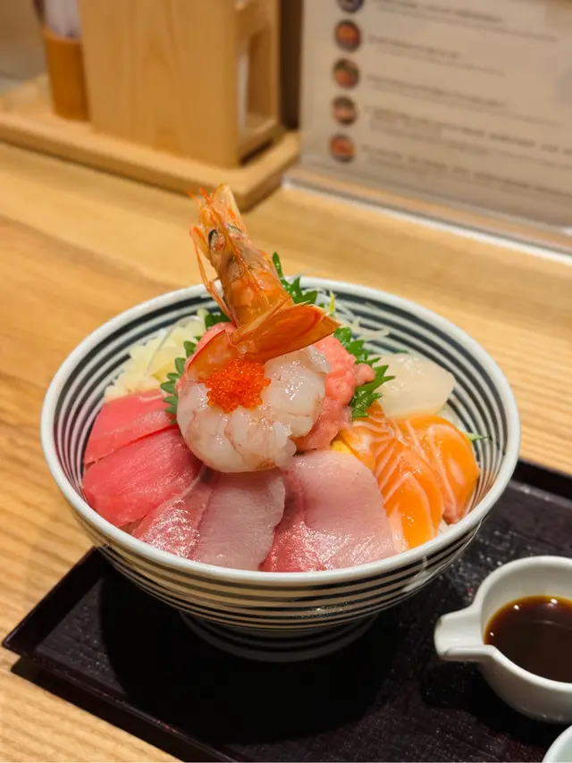 豪華海鮮丼