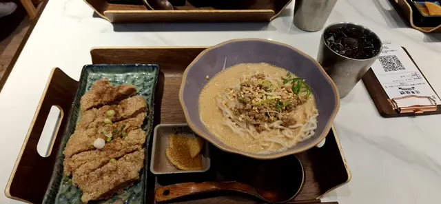 麵感太乾，沒有口感