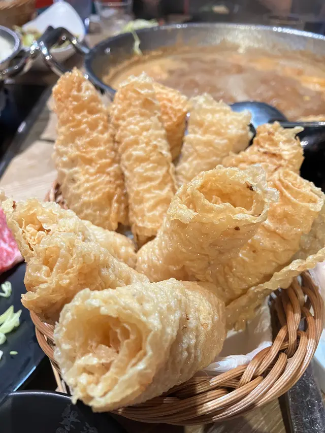 外邊小有既真係店自家制即炸響鈴超級正
食得出唔係出面交返嚟個啲
繼續保持自家制🤤