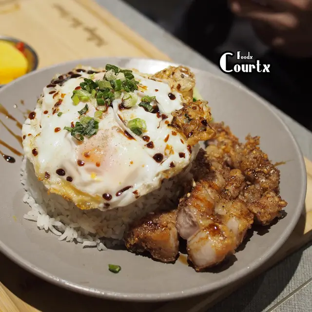 【脆炸五花腩飯】
