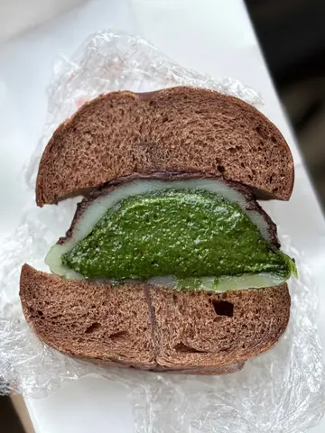 杜拜开心果大福配朱古力贝果