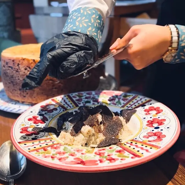 Cheese Wheel al Tartufo