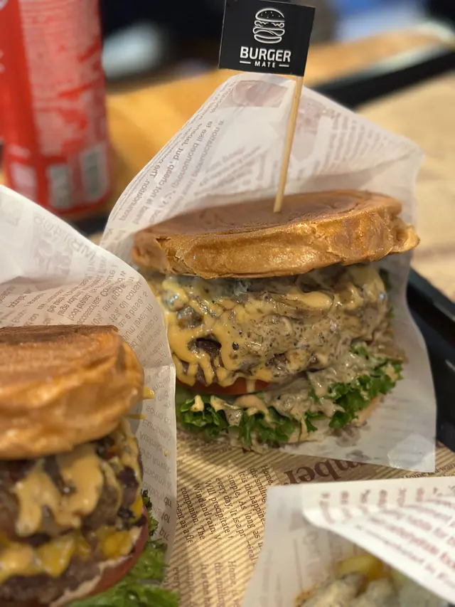 黑松露蘑菇安格斯牛漢堡