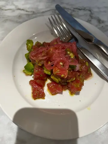 吞拿鱼牛油果他他