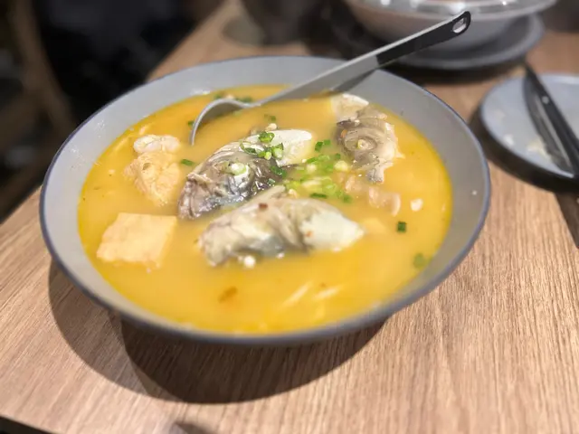 魚唇麻辣魚湯米線