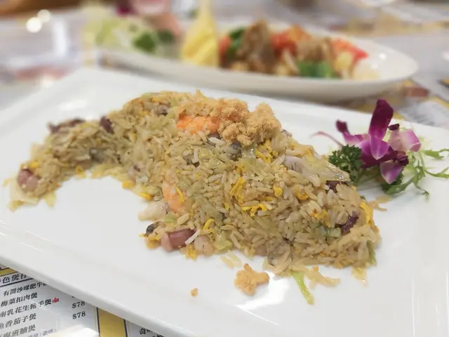 招牌蝦頭油膏海鮮炒飯