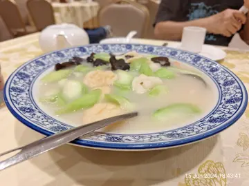 雲勝浸魚腐