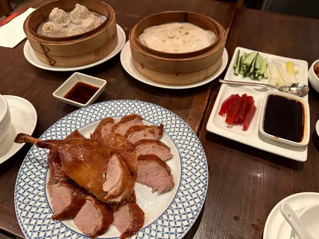 半隻片皮鴨
片皮鴨無咩味道,又唔熱
可以唔使叫嚟食