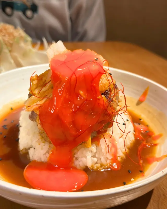 招牌手打和牛漢堡蘭王蛋飯