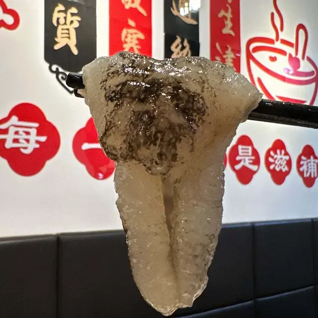 呢盅花旗參燉湯清甜,海參大大條,咬落彈牙又滑溜 ✨