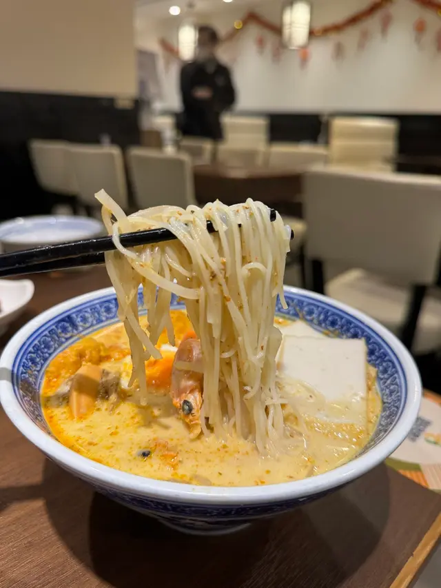 有米粉和瀨粉，又滑又彈