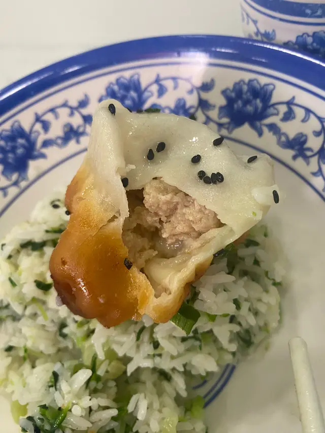 麵粉皮薄，無咁滯，外脆，與肉汁融和到。肉汁鮮甜！堅好食！