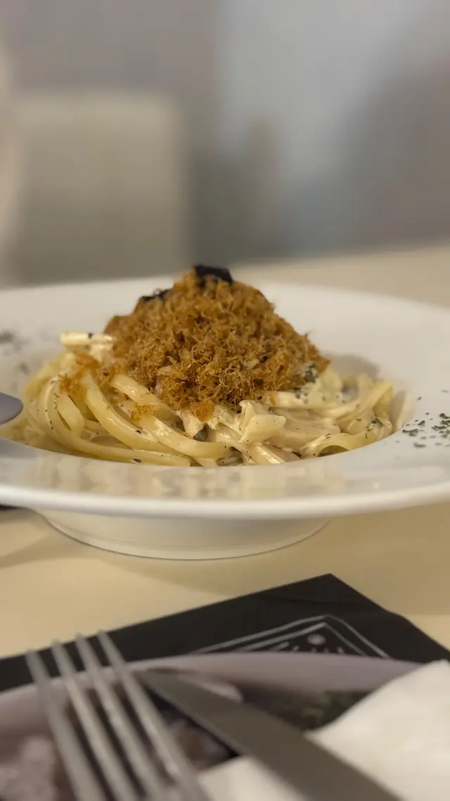 黑松露蟹肉意粉