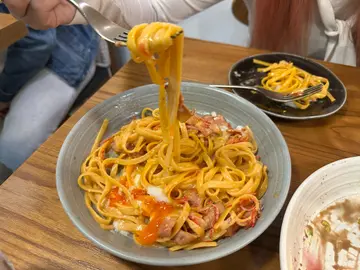 煙肉溫泉蛋櫻花蝦海膽醬扁意粉