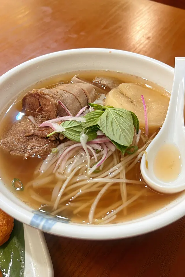 慢煮牛舌湯粉