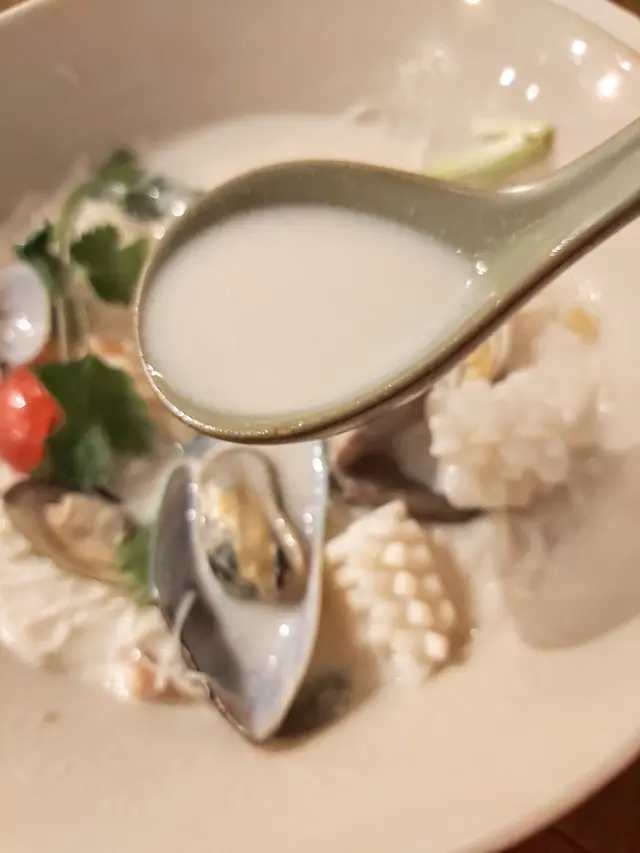 椰子海鮮湯米粉