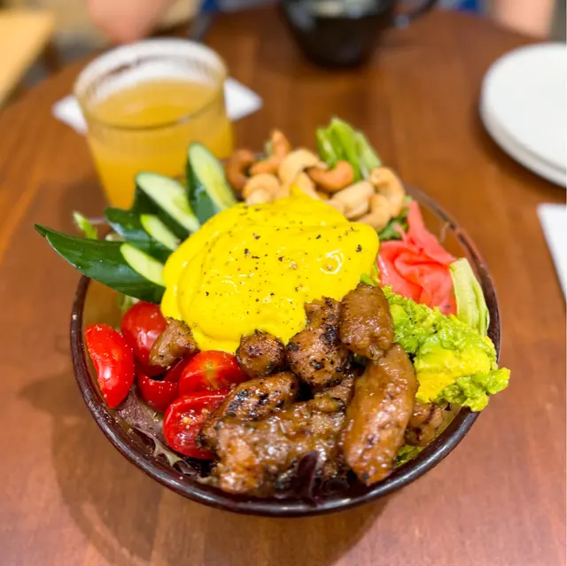 日式燒雞腰果仁沙律