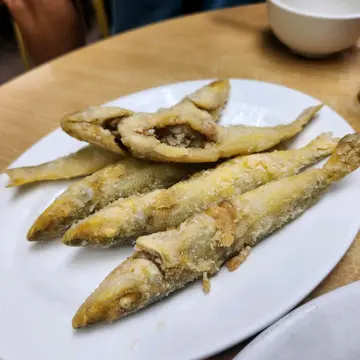 炸沙钻鱼