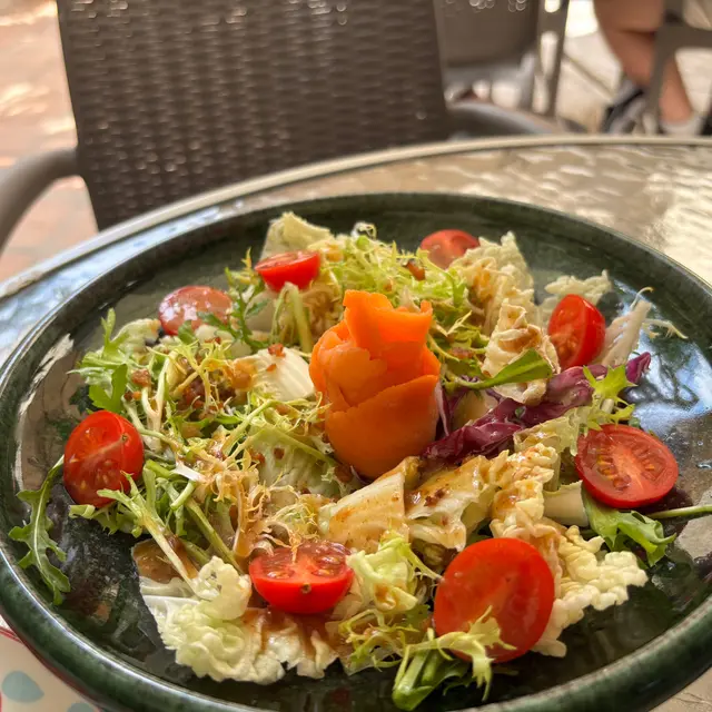 味道正常，不過就係跟我食開的凱撒沙拉有d 唔同🤔